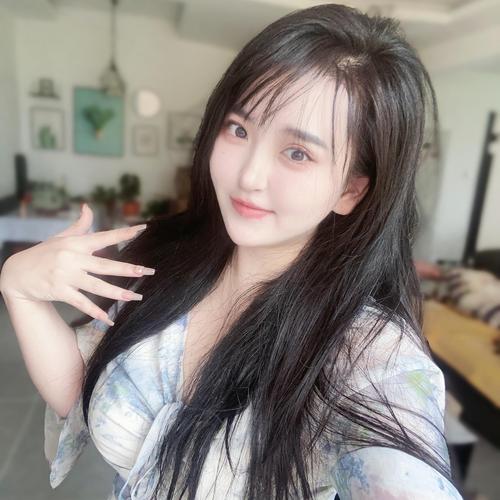 团子乐呵呵，的美女聊天室