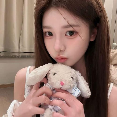 小卷子ฅ的美女聊天室