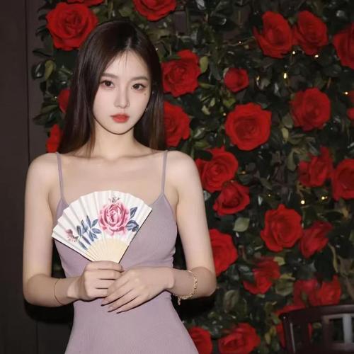 如梦儿的美女聊天室