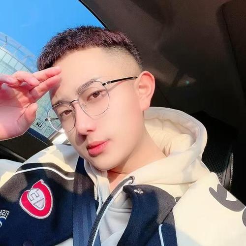 富贵.的美女聊天室
