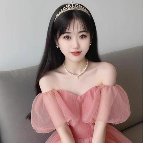 希域新人思彤的美女聊天室