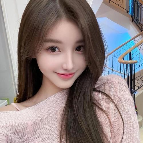 ·小鱼今天有点素的美女聊天室