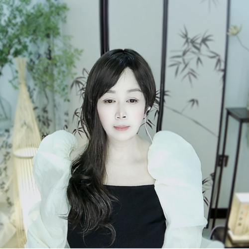 遇见<>的美女聊天室