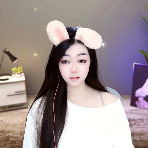 老登偏爱的小登的美女聊天室