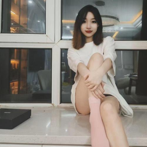 小酒小酒的美女聊天室