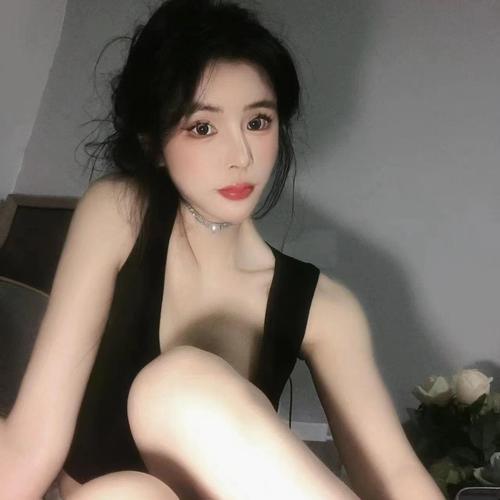 允希:的美女聊天室