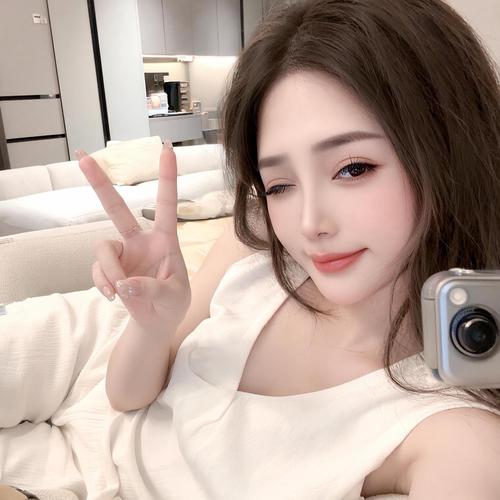 小奶熊☀️的美女聊天室