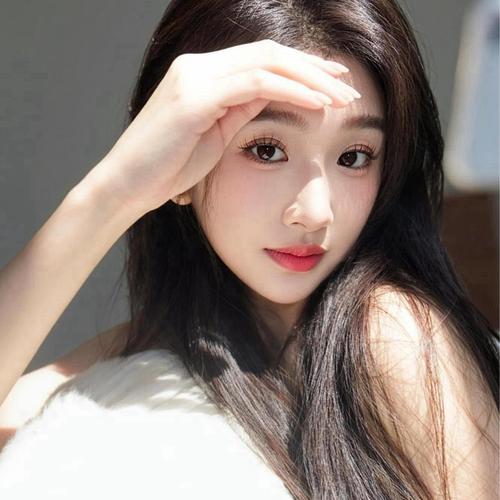 小c、向阳而生的美女聊天室