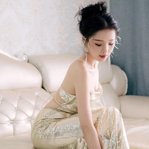 晴天晴天的美女聊天室