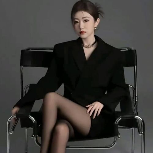 诗瑶♥我要暴富富的美女聊天室