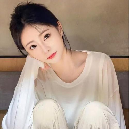 李小曼唱歌