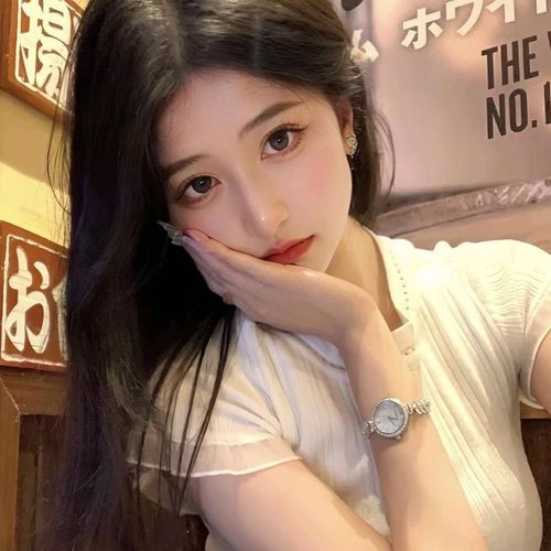 晴栖～肚肚打雷啦的美女聊天室