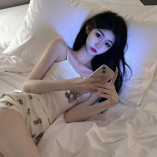 泡泡☞小财月的美女聊天室