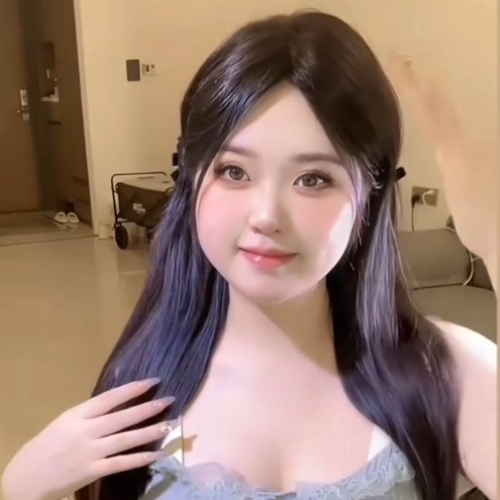 奶凶凶的美女聊天室