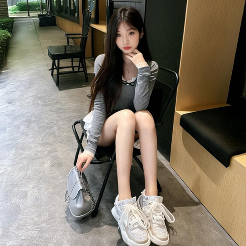 小鱼干大王～的美女聊天室