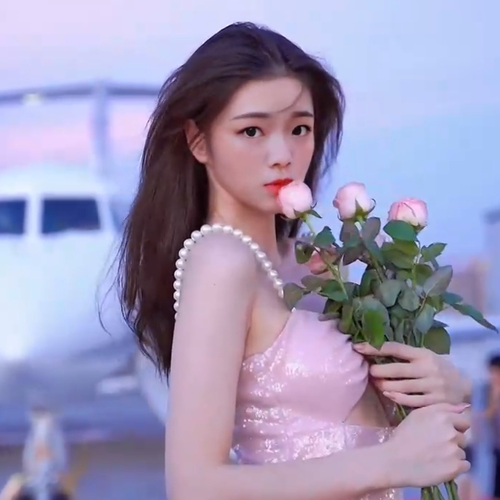 AA新人柠汐求善待呀的美女聊天室
