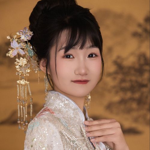 新人年年，招财进宝的美女聊天室