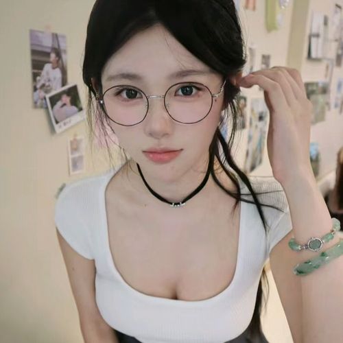新人/朱猪的美女聊天室