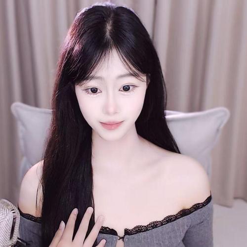 玥宁.的美女聊天室