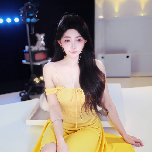 林小莫，10号生日咯！的美女聊天室