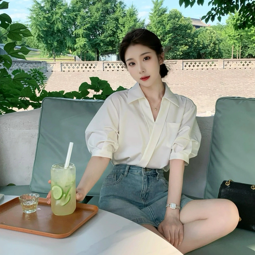 爱笑的秦楠.的美女聊天室