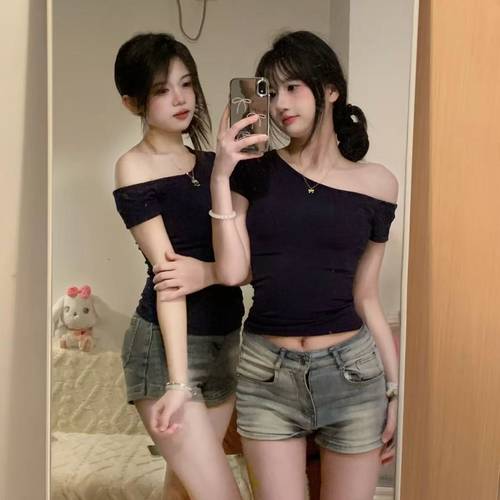 活力少女的美女聊天室