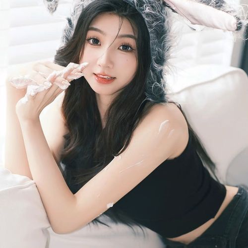 新人˚偷走月亮的喵.求守护的美女聊天室