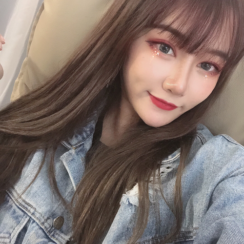 跳跳.跑调的唱歌主播的美女聊天室