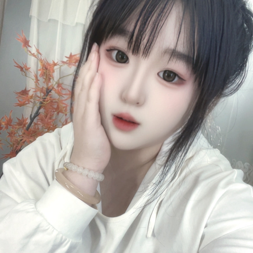 橙橙：的美女聊天室