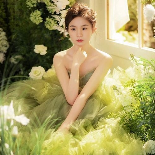 国宝兮彤的美女聊天室