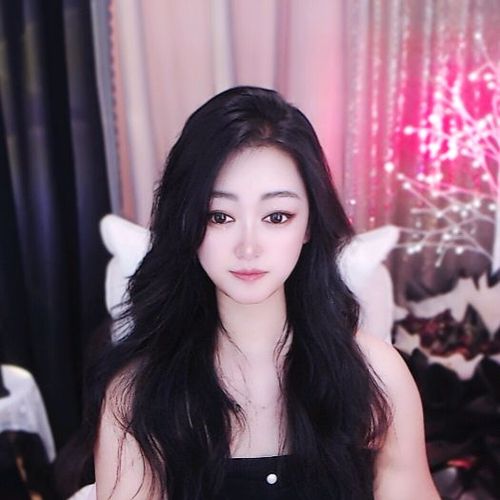 子曼—新人的美女聊天室