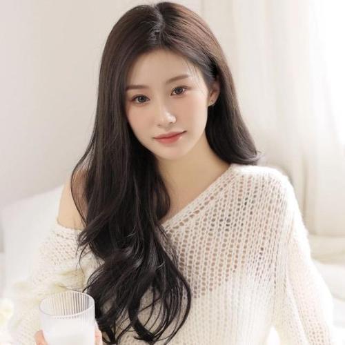 小萌新A的美女聊天室