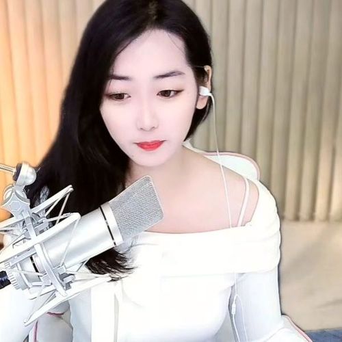 青黛⊹꙳˶˙ᵕ˙˶⊹꙳的美女聊天室