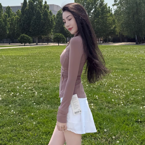 蓓蓓儿的美女聊天室