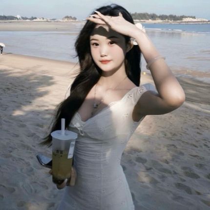 莹莹”的美女聊天室