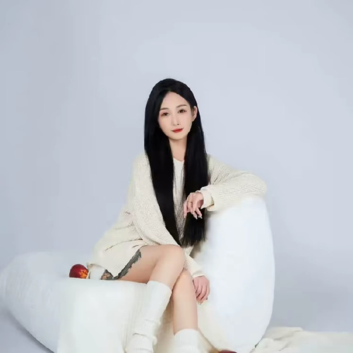 奶希新人第一天的美女聊天室