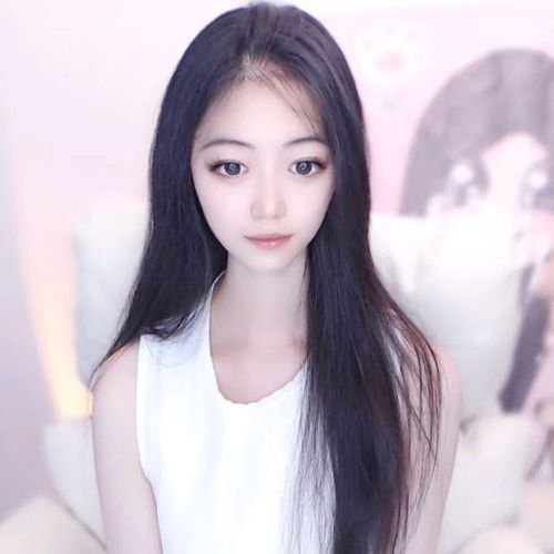 小阿鱼的美女聊天室