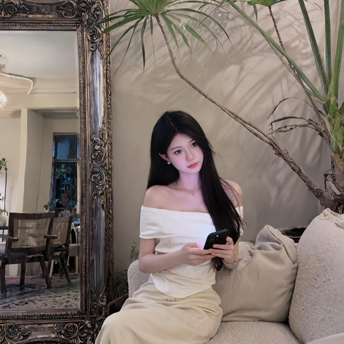程艾影-的美女聊天室