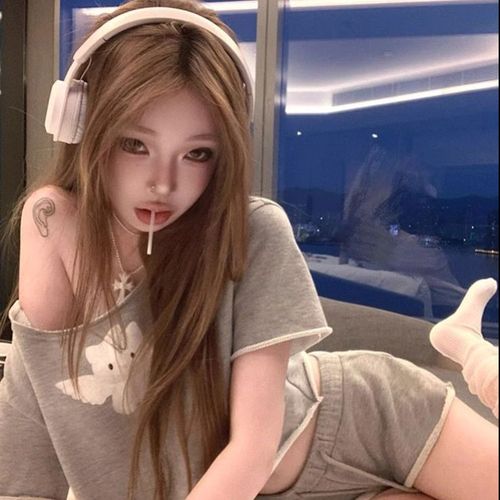 小小会跳舞的美女聊天室