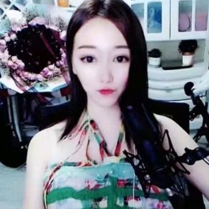 颜小九！！的美女聊天室