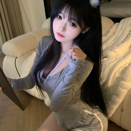 施妙淼的美女聊天室