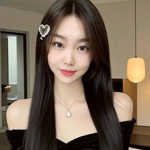 桃桃~强势回归版的美女聊天室