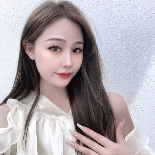 西芠的美女聊天室