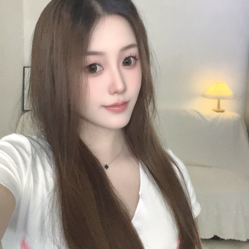 許念念的美女聊天室