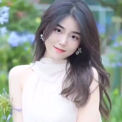 新人兰梦莎