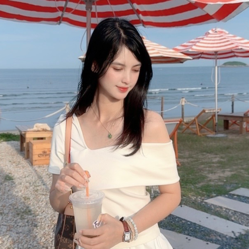 广东灵儿的美女聊天室