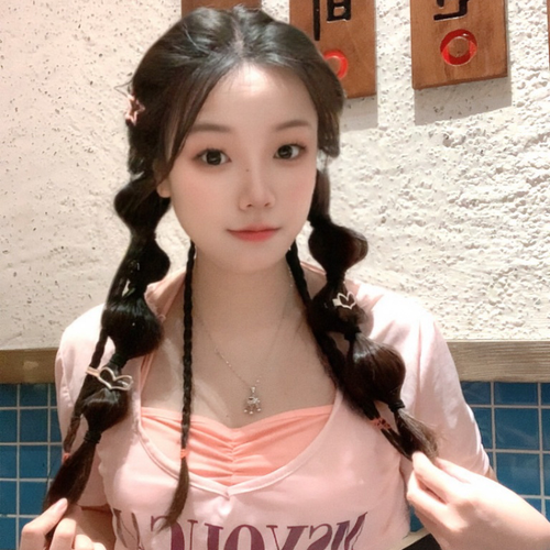 泡泡芙luckyovoy的美女聊天室