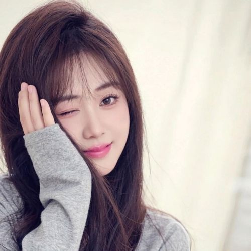 爱丽丝梦游仙境的美女聊天室