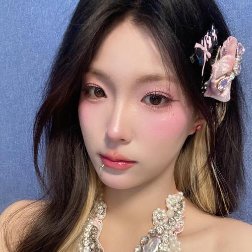 霸总卡卡的美女聊天室