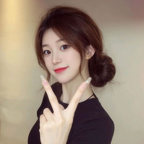 新人熊九九的美女聊天室